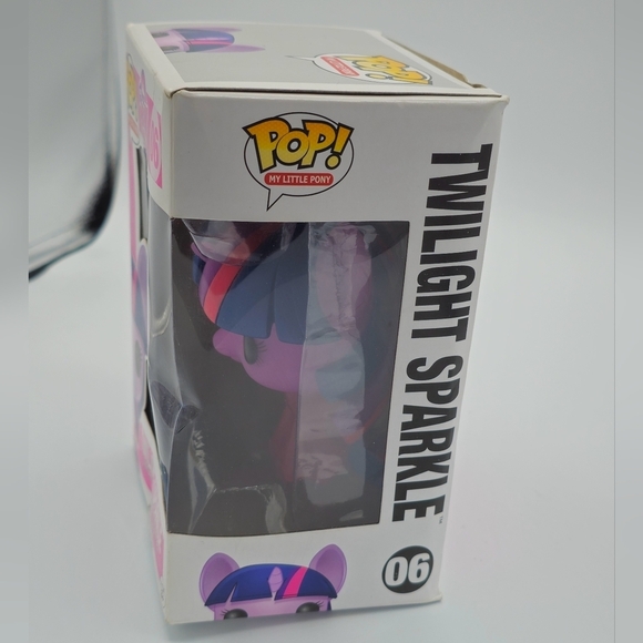 Funko POP! My Little Pony Twilight Sparkle 06 Glow in The Dark Walmart Exclusive - Picture 3 of 9